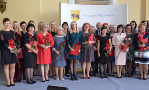 Dzień Edukacji Narodowej w magistracie. Nagrodzono nauczycieli