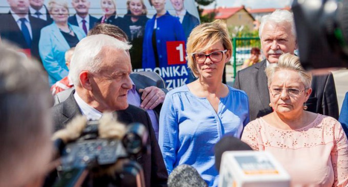 Miller i Marczuk w Tomaszowie apelowali o udział w wyborach do PE