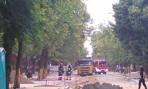 Koparka uszkodziła gazociąg na Żwirki i Wigury. Ewakuowano mieszkańców