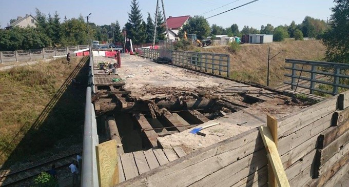 Rozpoczął się remont mostu w Białobrzegach. Będzie kładka dla pieszych