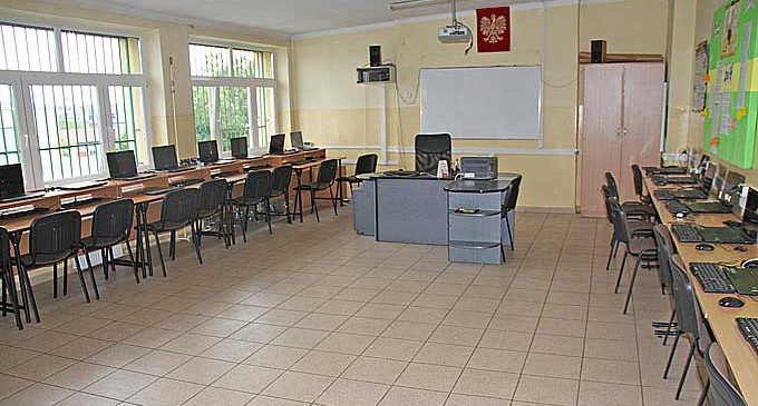200 nowych komputerów trafiło do tomaszowskich szkół