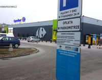 Carrefour przy Jana Pawła II wprowadza opłaty za parking