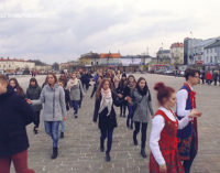 Odtańczyli poloneza na placu Kościuszki (FOTO i WIDEO)