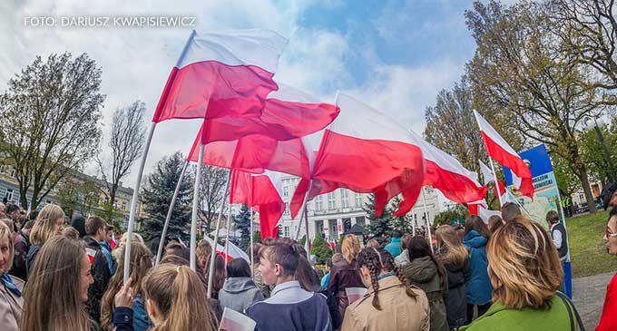 Dzień Flagi Rzeczypospolitej Polskiej w Tomaszowie Mazowieckim (ZDJĘCIA)