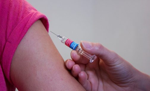 Rzecznik MZ: pierwsze dawki szczepionki dla dzieci w wieku 5-11 lat są spodziewane w grudniu